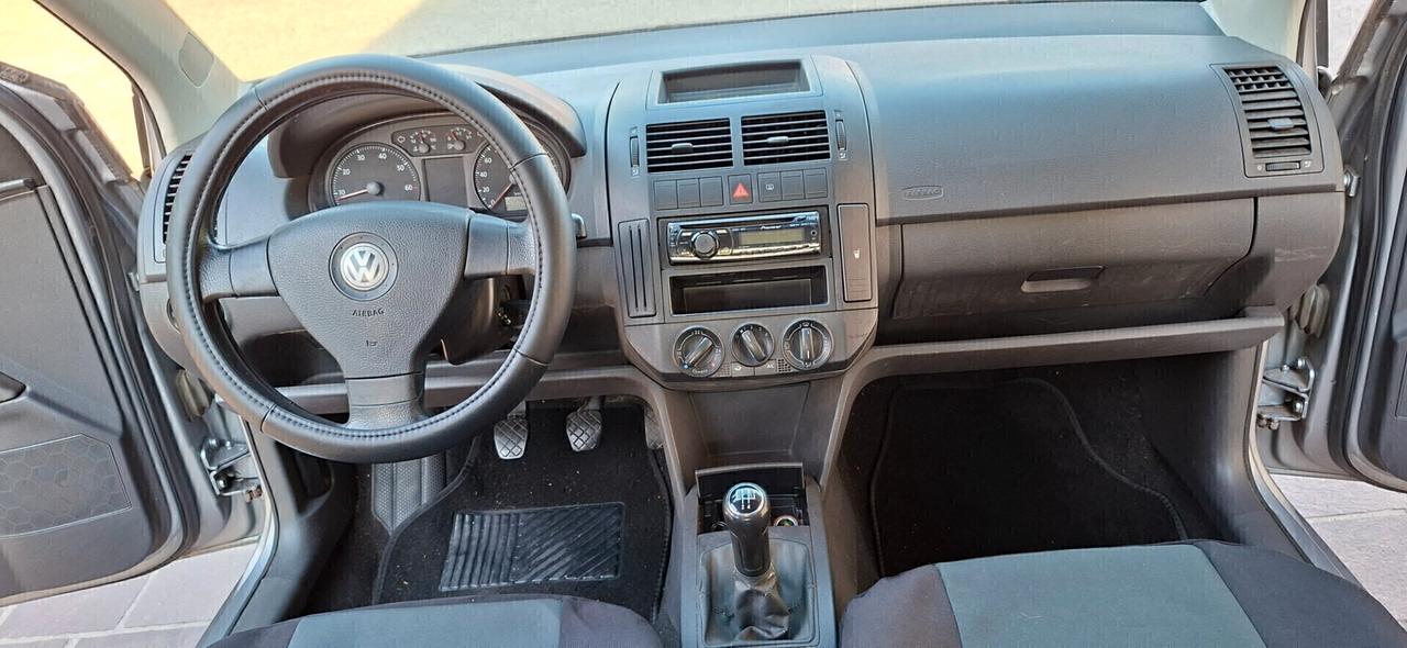 Volkswagen Polo 1.2/70CV 12V 5p. United x Neopatentati