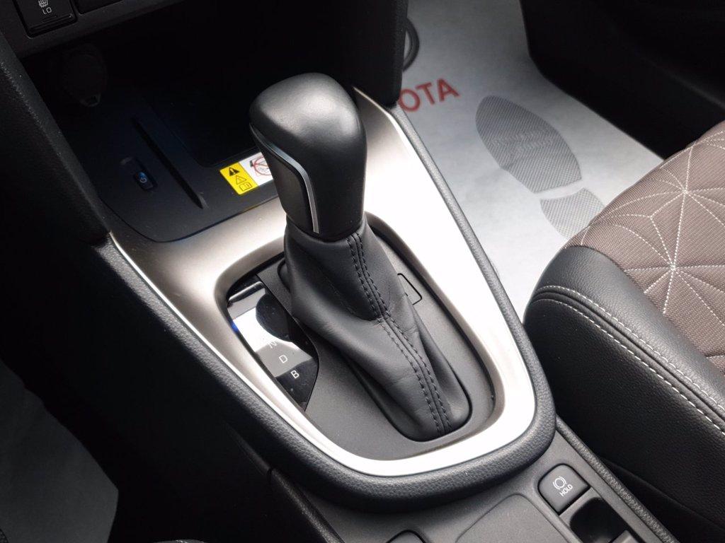 TOYOTA Yaris cross 1.5h lounge fwd 116cv e-cvt del 2023