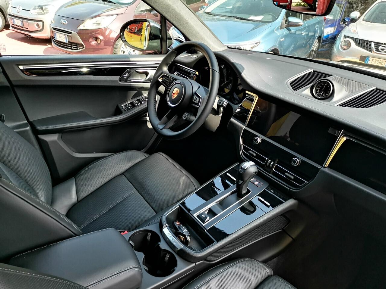 Porsche Macan 2.0 T PDK FULL OPTIONALS NOLEGGIO lungo termine