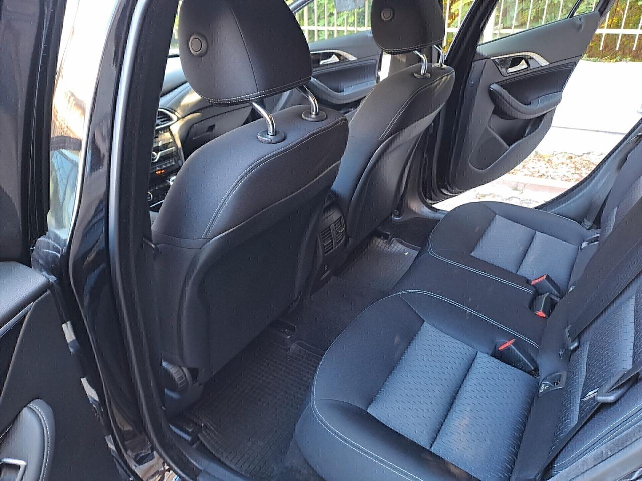 Infiniti Q30 1.5 diesel Premium