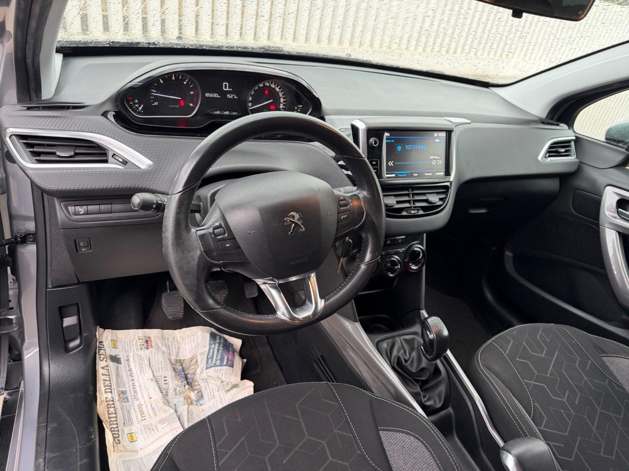 Peugeot 2008 BlueHDi 100 S&S Black Matt