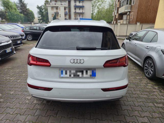AUDI Q5 40 TDI quattro S tronic Business Sport