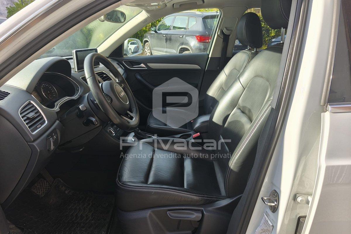 AUDI Q3 2.0 TDI quattro S tronic Business Plus