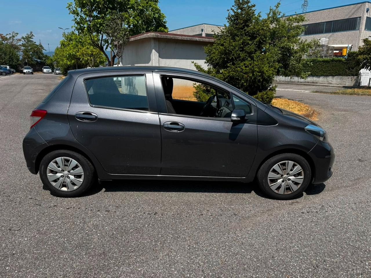 Toyota Yaris 1.0 5 porte Lounge - 2012 - 115.000 km