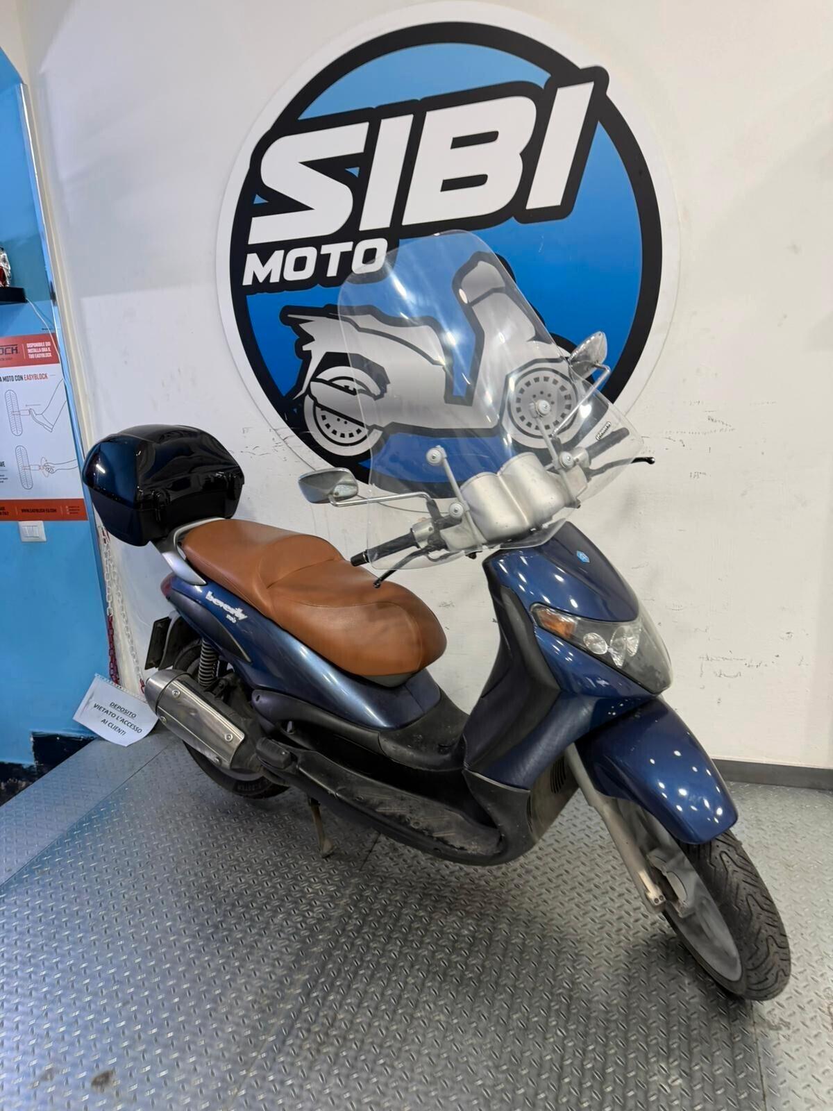 Piaggio Beverly 200