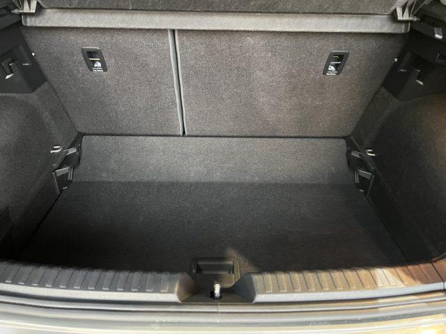 AUDI A1 SPB 30TFSI Stronic S line "17 Sline /FullLED/TELEC