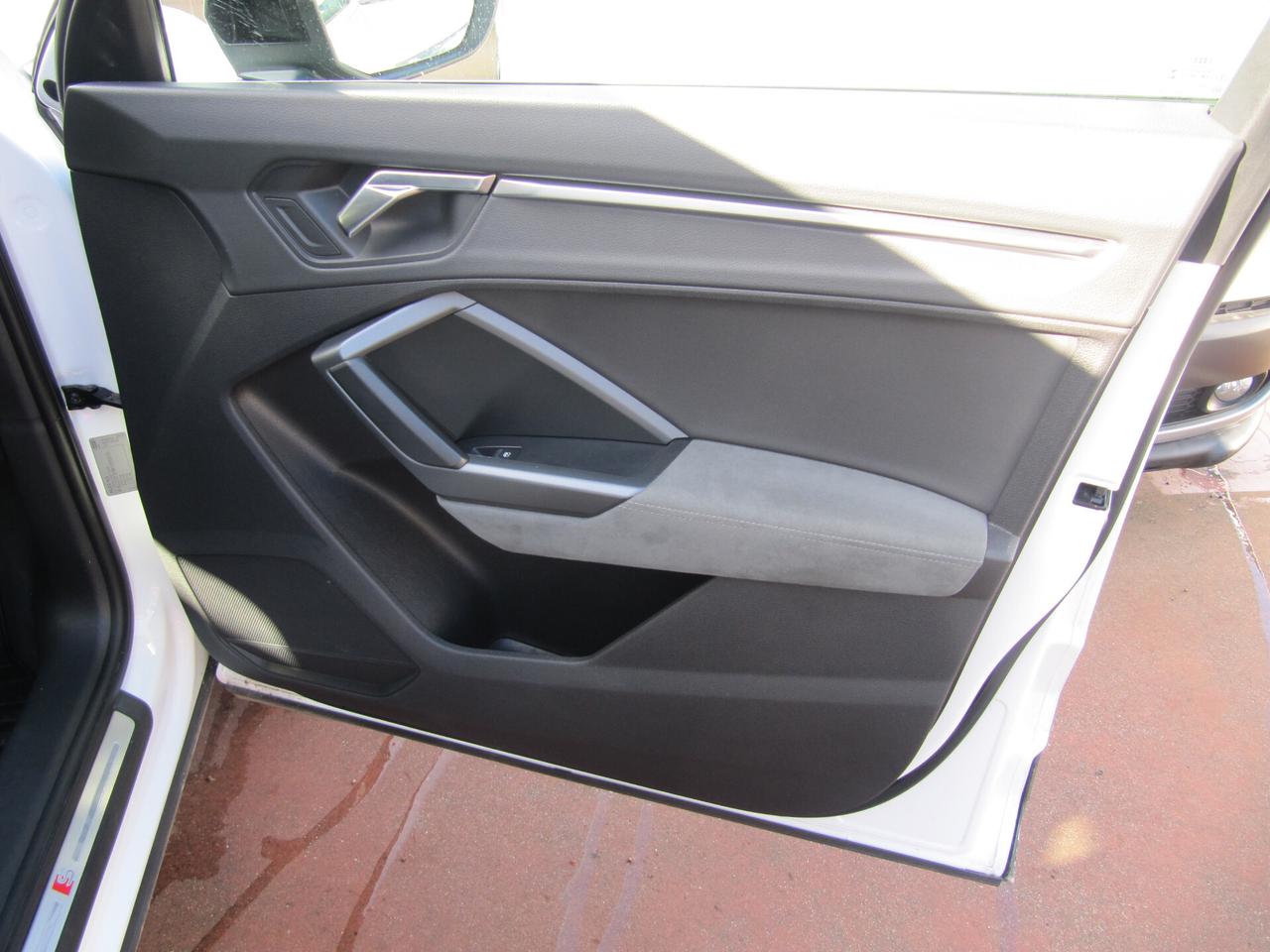 Audi Q3 SPB 40 TDI S tronic quattro edition - AUTOMATICO + TETTO APRIBILE