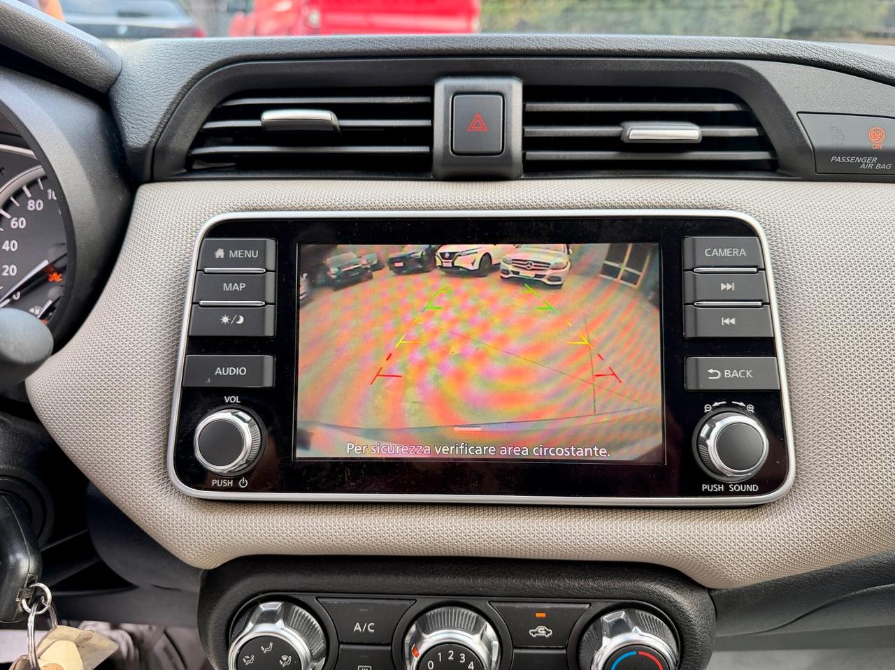Nissan Micra IG-T 100 5 porte N-Connecta