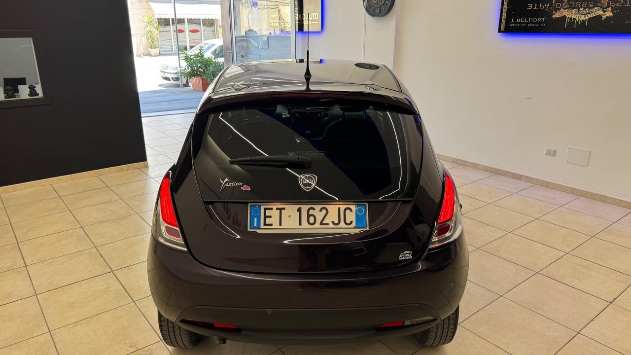 Lancia Ypsilon 0.9 TwinAir 85 CV 5 porte Metano Ecochic Elefantino