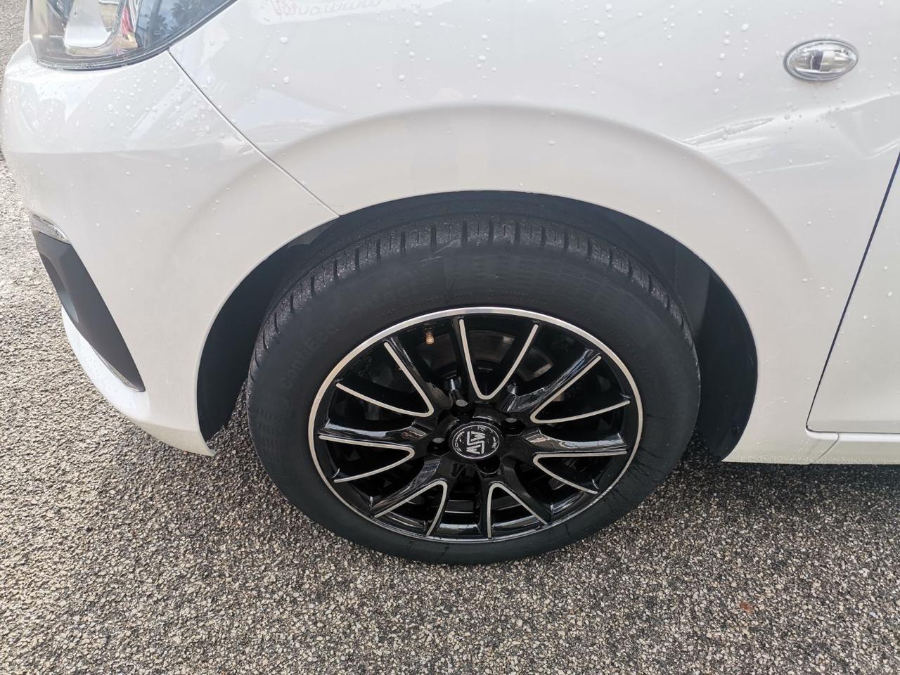 Peugeot 108 PureTech 82 5 porte Allure