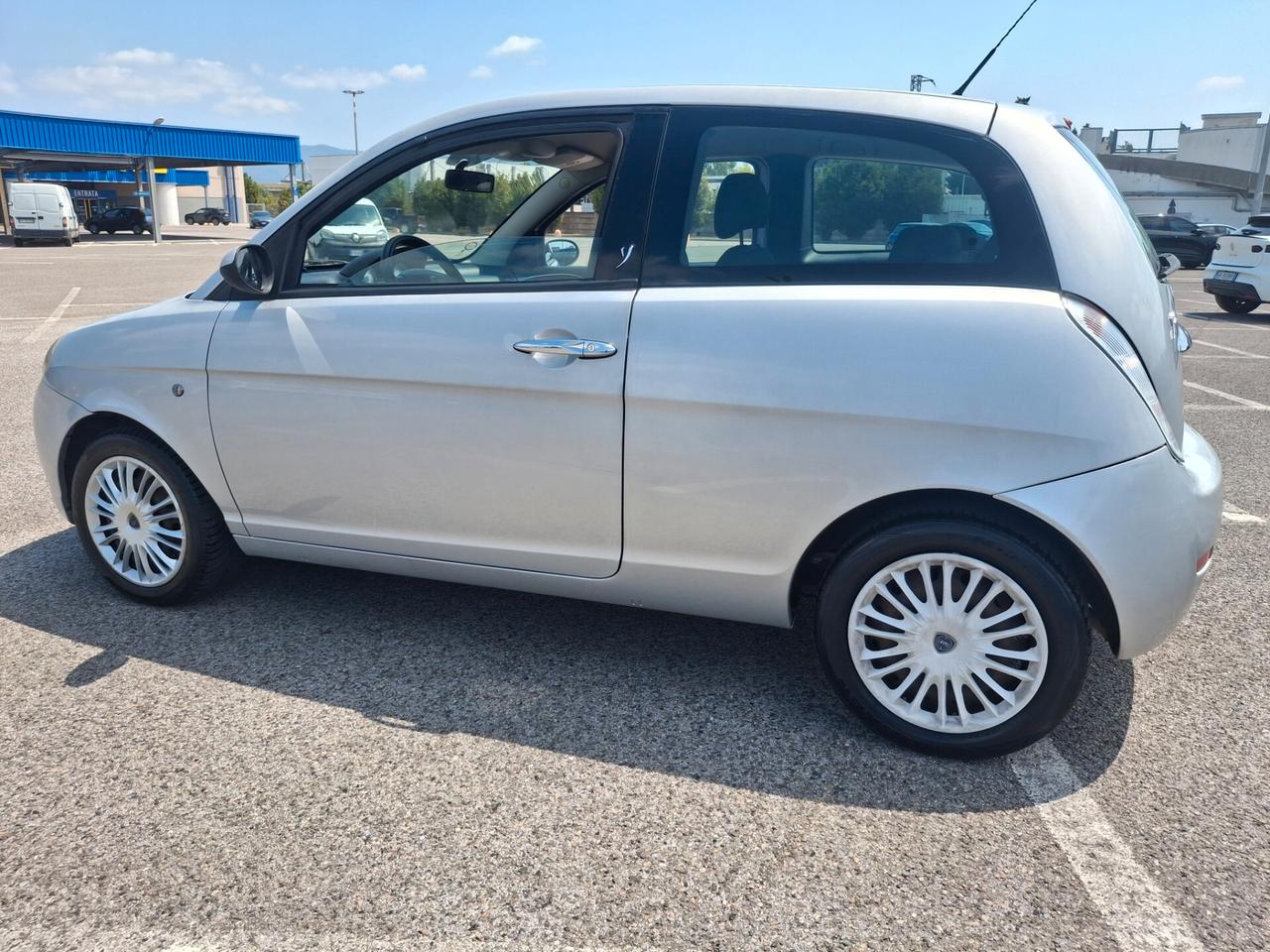 Lancia Ypsilon 1.2 Benzina-OK NEOPATENTATI-
