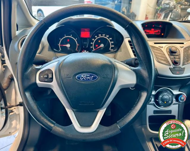 FORD Fiesta 1.2 82CV 5p. Titanium *NEOPATENTATI*
