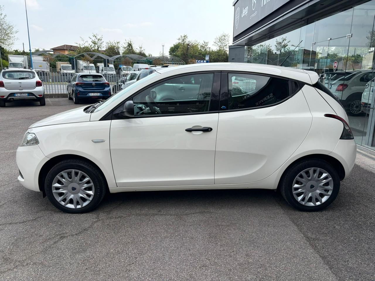 Lancia Ypsilon 1.2 69 CV 5 porte GPL Ecochic Elefantino Blu