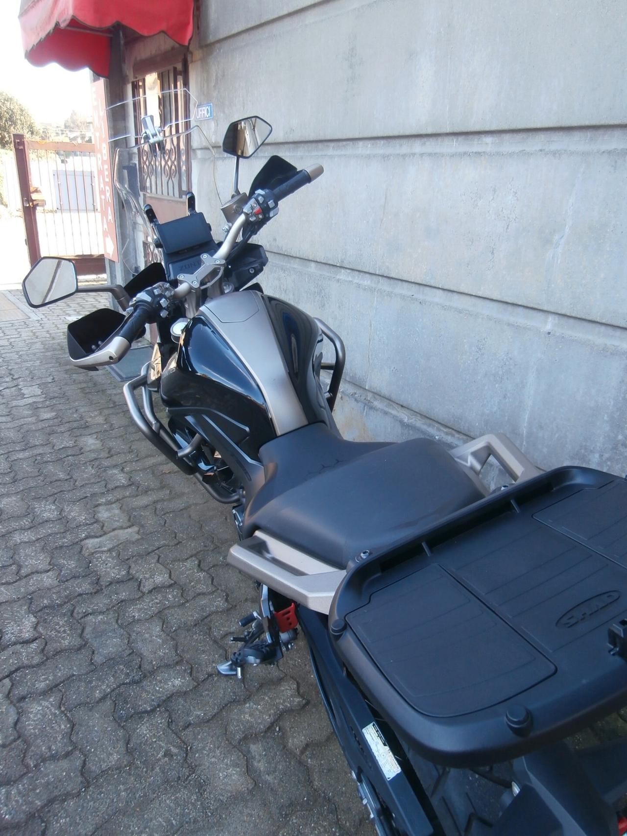 Zontes ZT 310 T 1 (2021- 23) Passaggio incluso, tagliandato e garantito