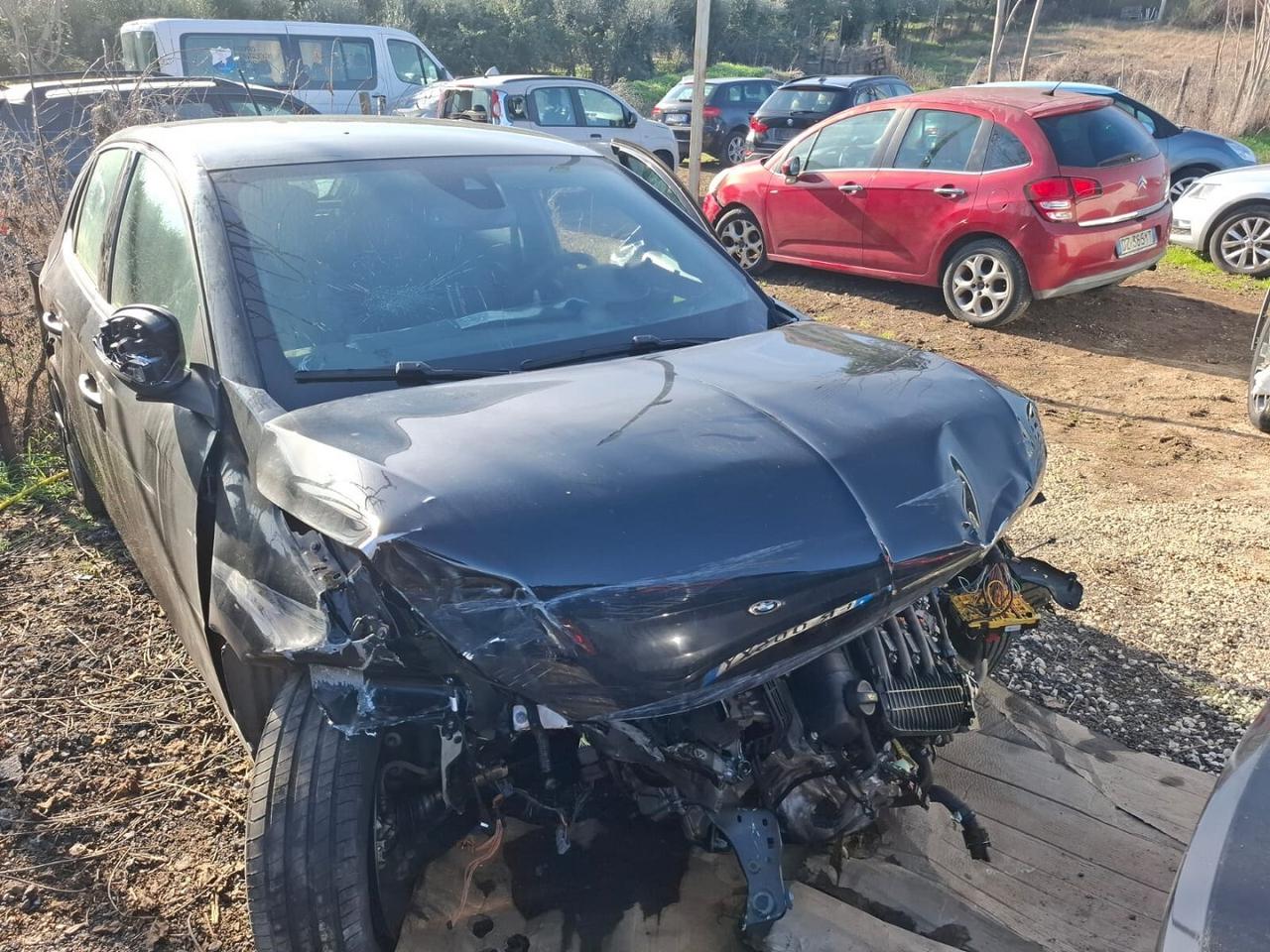 OPEL CORSA 6 SERIE 2024 EURO6E INCIDENTATA