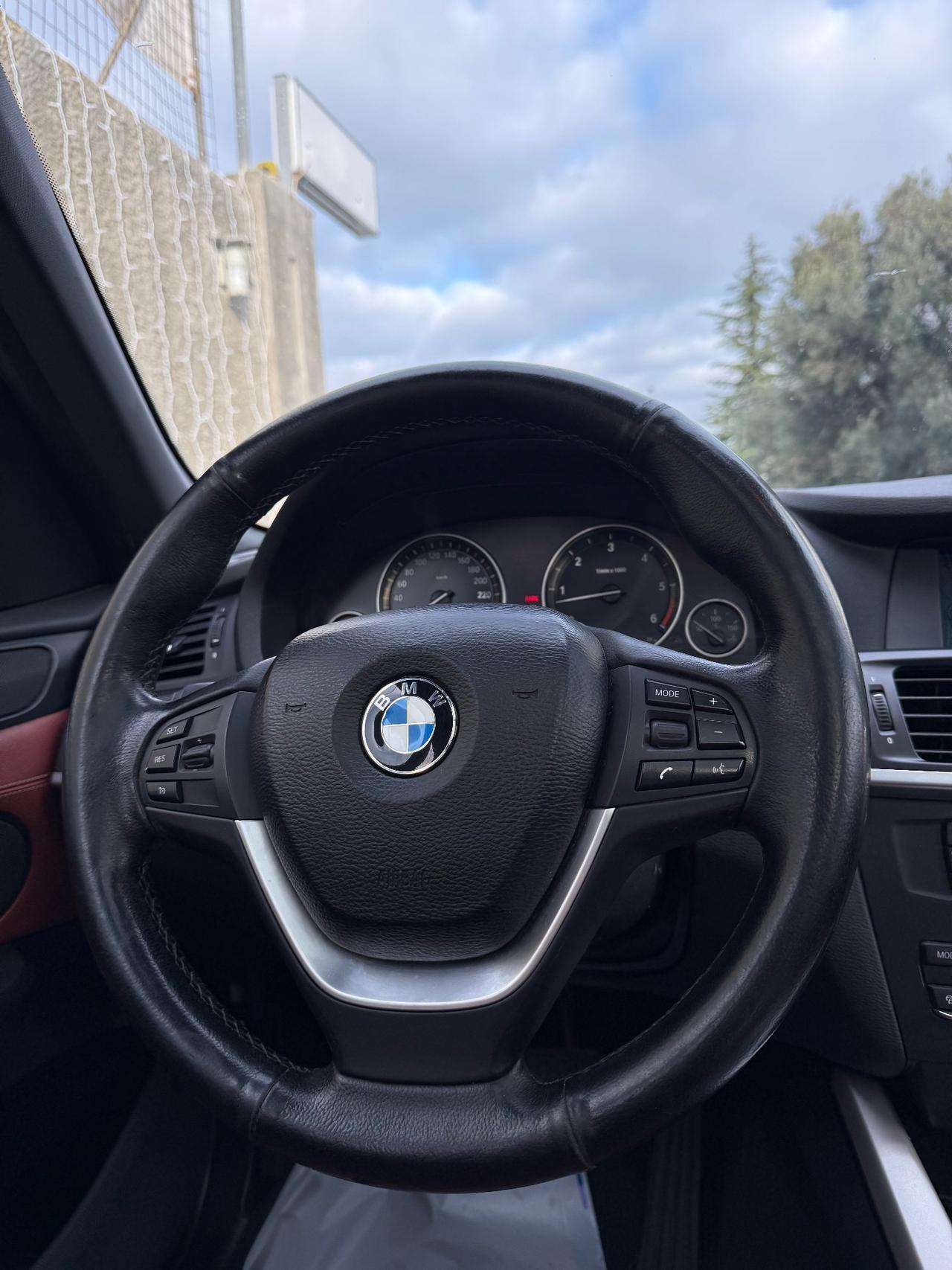Bmw X3 xDrive 30d,TETTO PANORAMICO APRIBILE,pelle Bordeaux,Xeno+Led,Bluetooth,ecc.