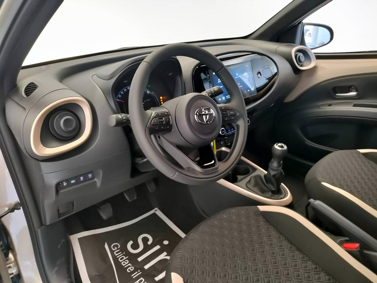 TOYOTA Aygo X 1.0B TREND MT - MY24
