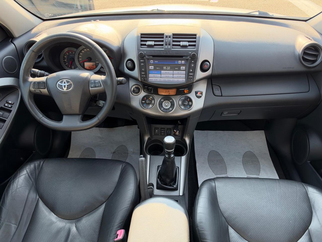 Toyota RAV 4 RAV4 2.2 D-4D 150 CV DPF Luxury