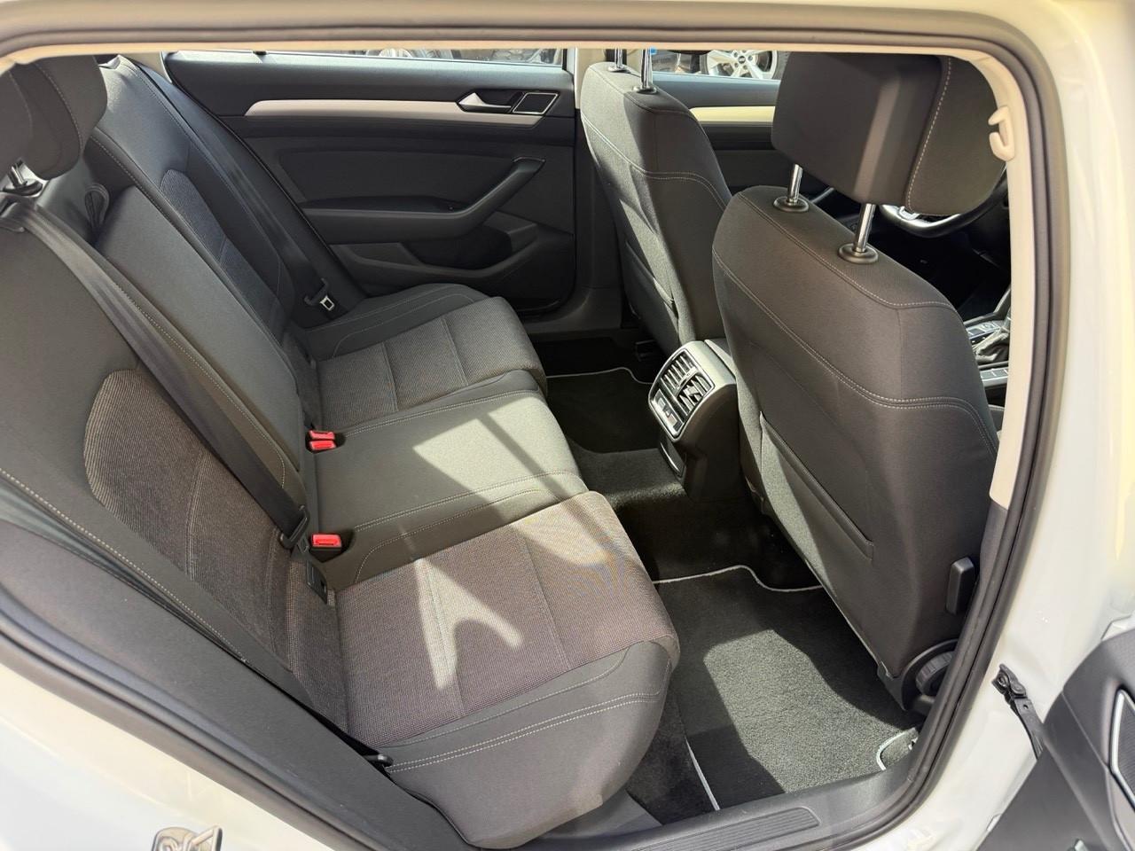 VW Passat 2.0 TDI DSG PREZZO REALE/NAVIPRO