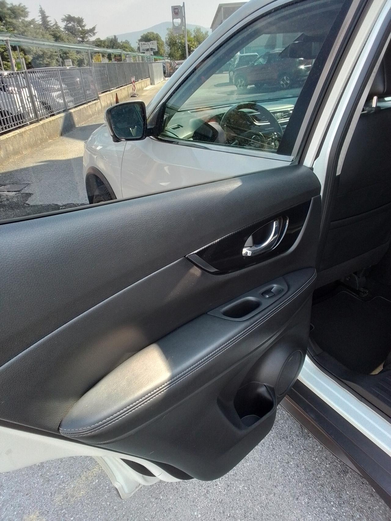Nissan X-Trail 1.6 dCi 2WD Tekna