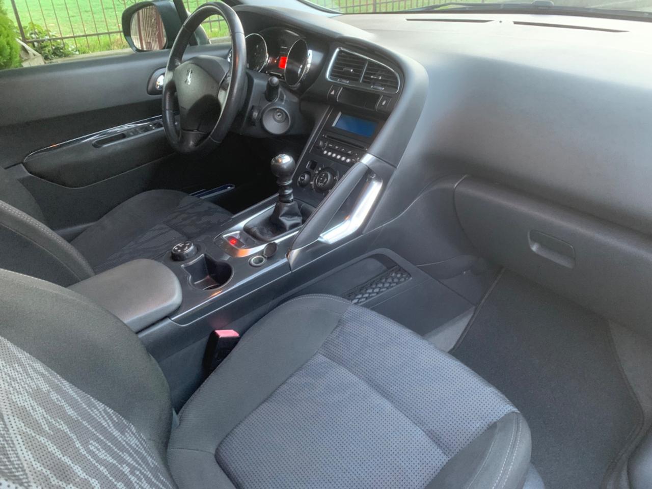 Peugeot 3008 2.0 HDi 150CV Business