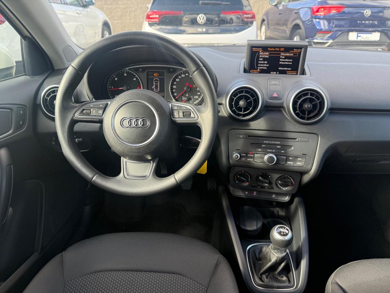 Audi A1 1.6 TDI,5 porte,LED diurni,Bluetooth,comandi al volante,ecc.