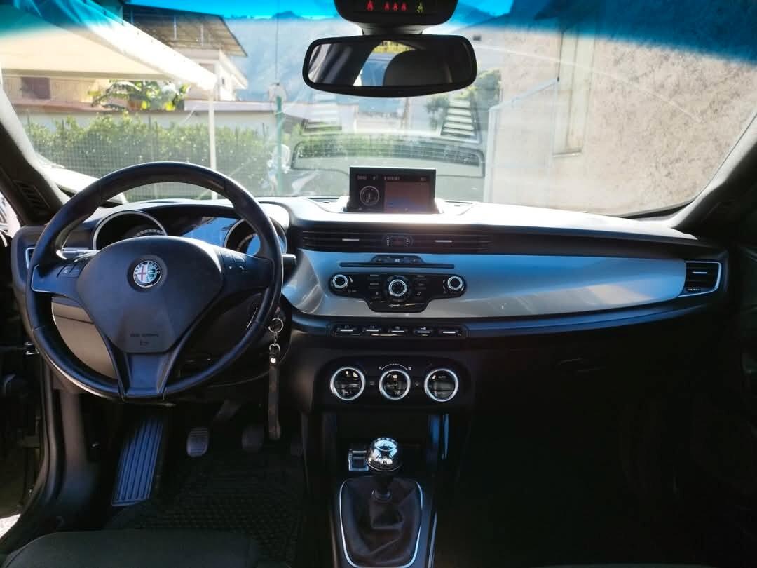 Alfa Romeo Giulietta 1.6 JTDm-2 105 CV Exclusive