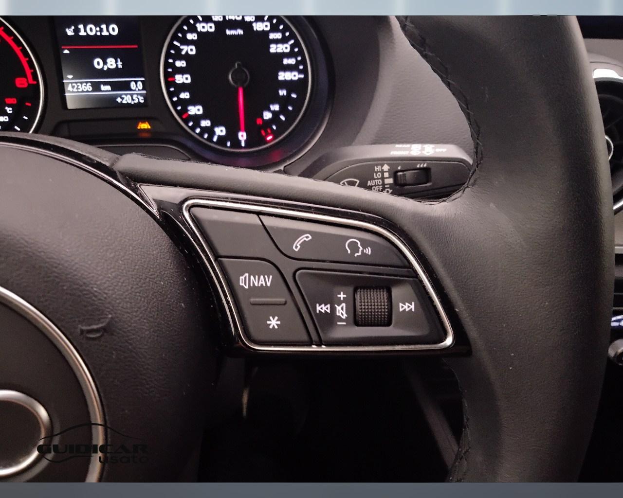 AUDI Q2 I 2021 - Q2 30 2.0 tdi Business