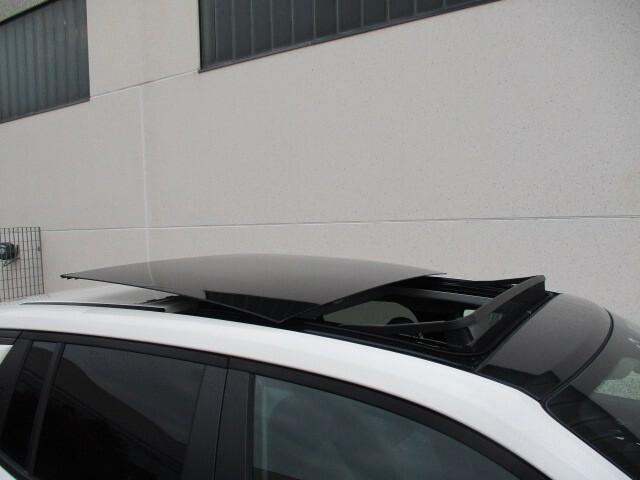 Jeep Avenger 1.2 Turbo 110 CV MHEV Summit