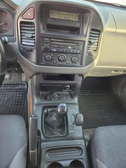 Mitsubishi Pajero 3.2 16V DI-D 3p. GLX