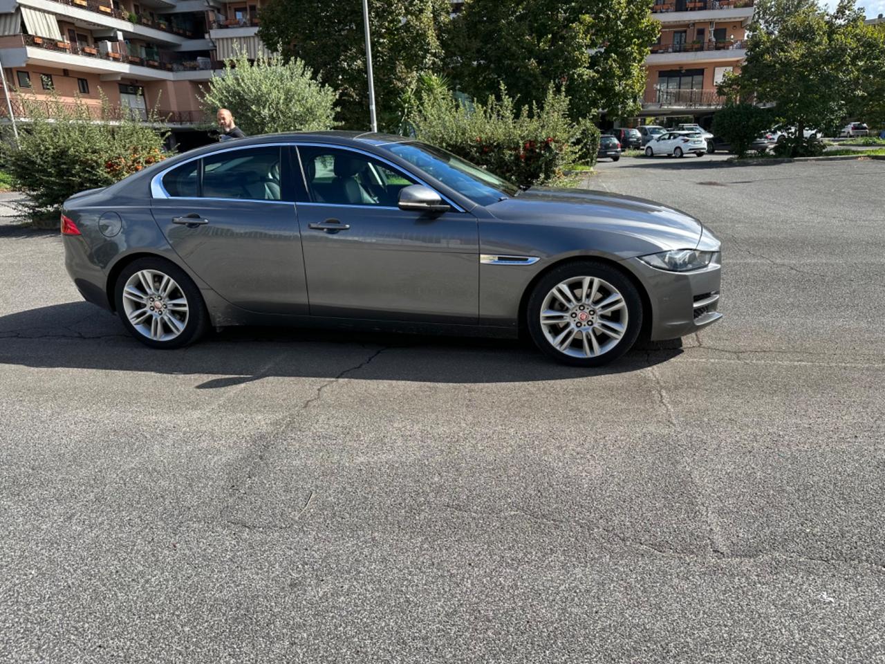 Jaguar XE 2.0 D Turbo Portfolio