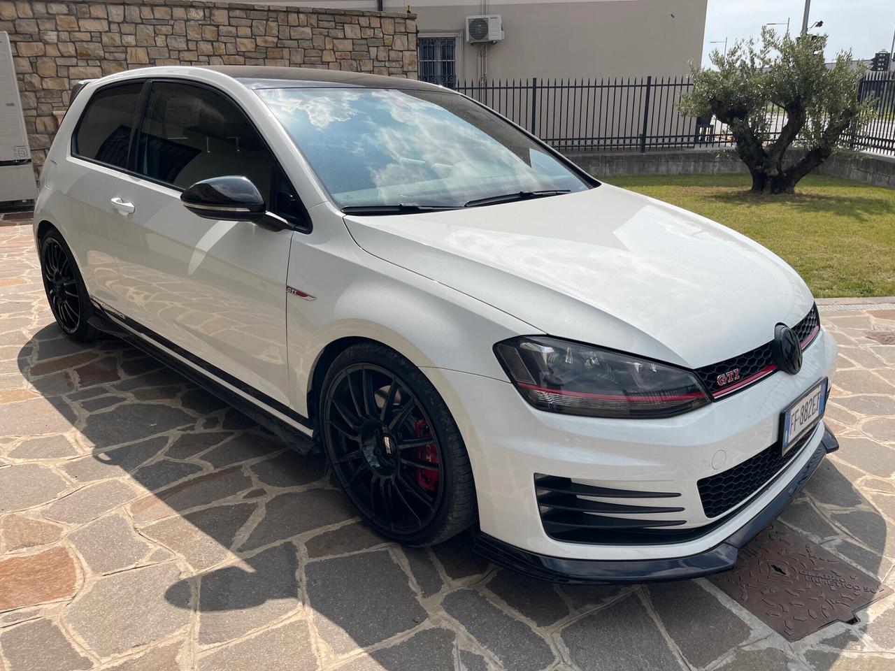 Volkswagen Golf GTI Performance 2.0 TSI 3p. BlueMotion Technology