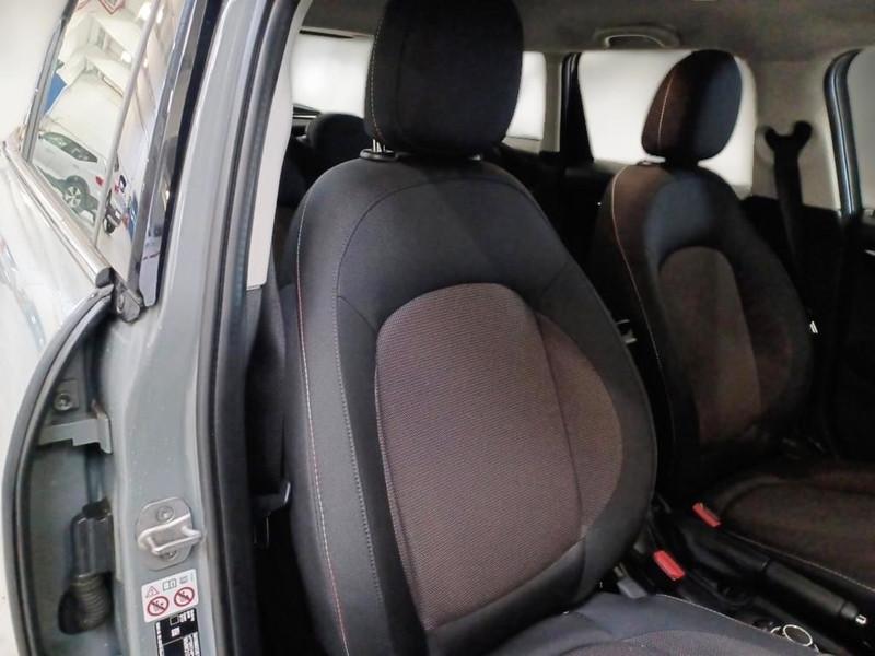 MINI COOPER ESSENTIAL AUTO 5 PORTE BERLINA