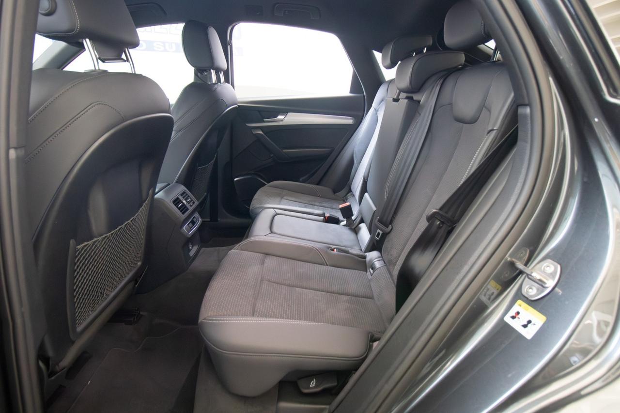 Audi Q5 Sportback 40 Tdi Quattro S-line Black Identity 204