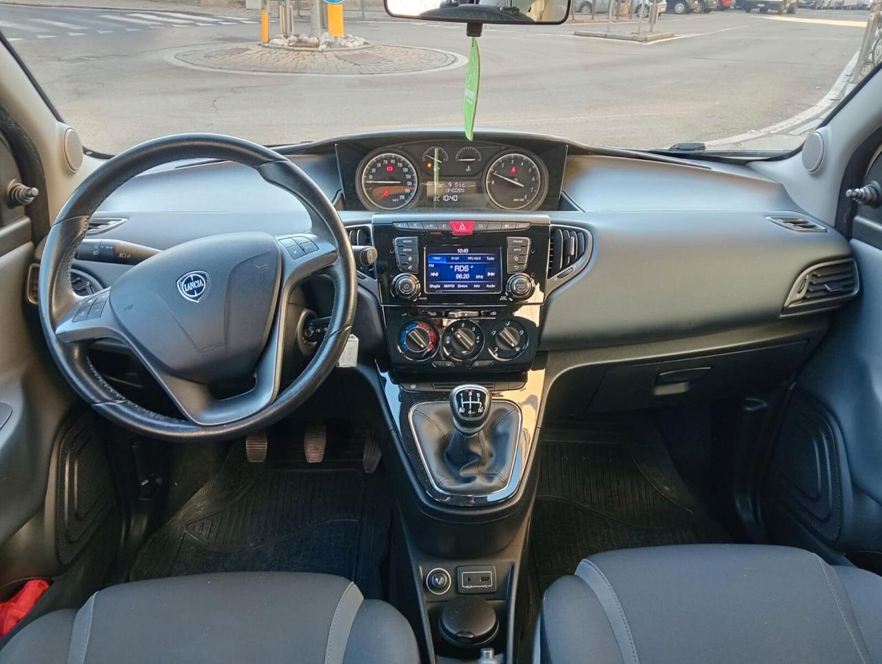 Lancia Ypsilon 1.2 69 CV 5 porte