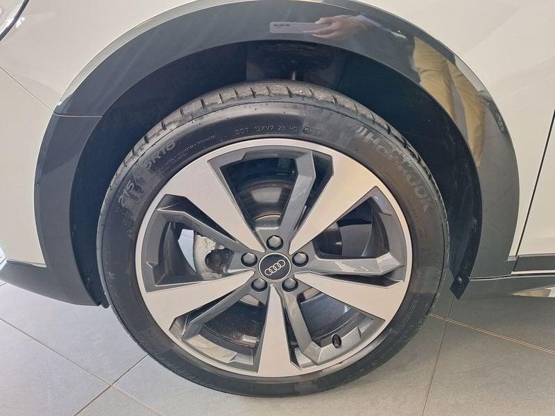 Audi A1 A1 allstreet 30 1.0 tfsi Identity Contrast 116cv s tronic