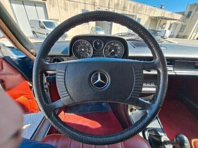 MERCEDES W115 D\8 220D LANG LIMOUSINE -ASI TARGA ORO-