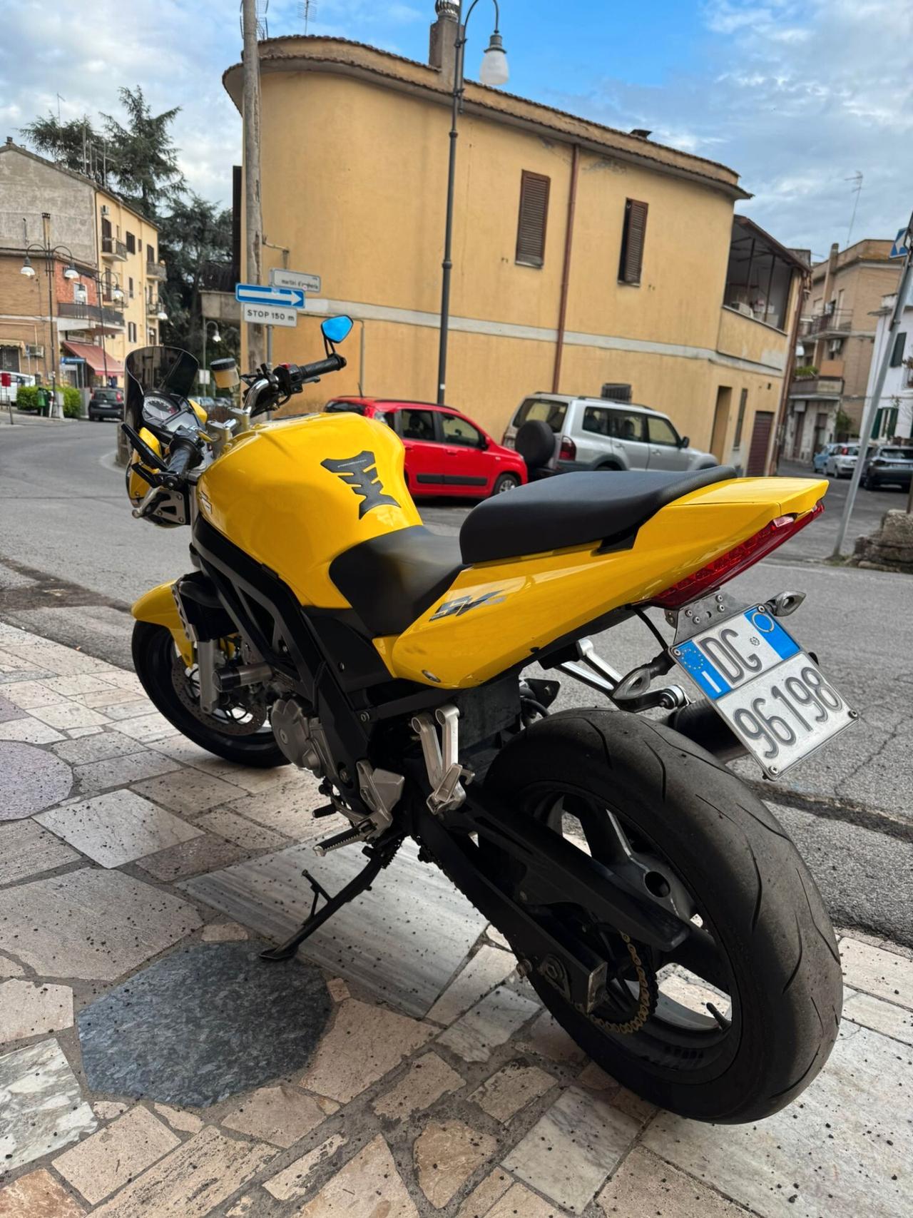 Suzuki SV 650 S 72 CV, DEPOTENZIATA A LIBRETTO, PATENTE A2, OTTIMO STATO