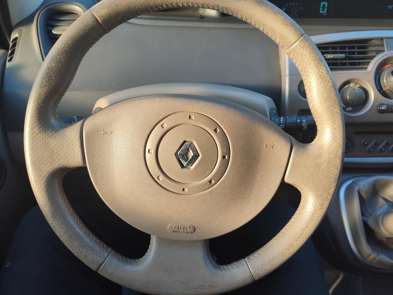 RENAULT SCENIC 1.6BENZINA POCHI KM LEGGERE