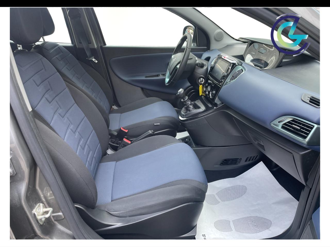 LANCIA Ypsilon III 2021 - Ypsilon 1.0 firefly hybrid Platino s&s 70cv