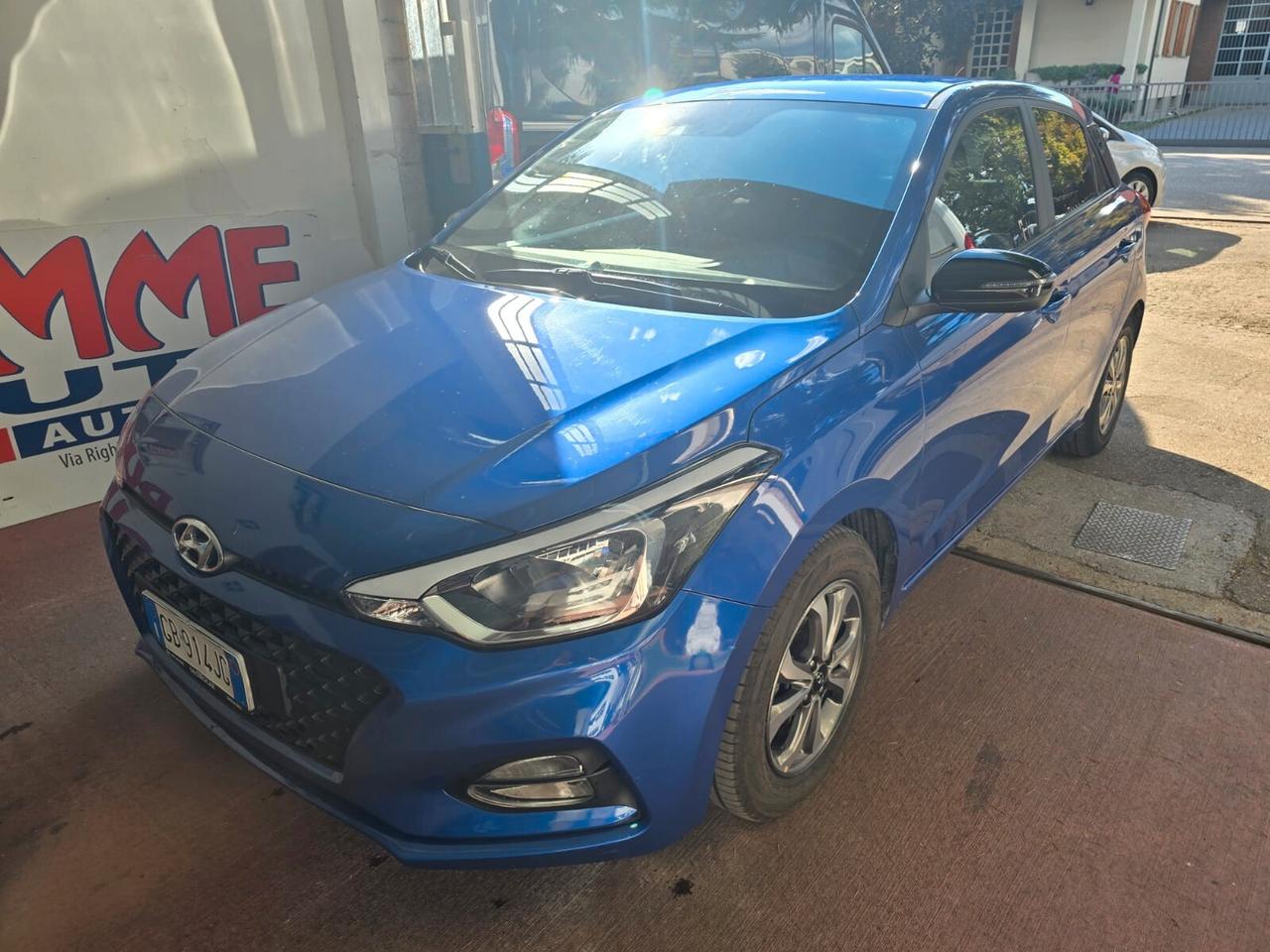 Hyundai i20 1.2 5 porte Econext Connectline GPL da 99,00 mese