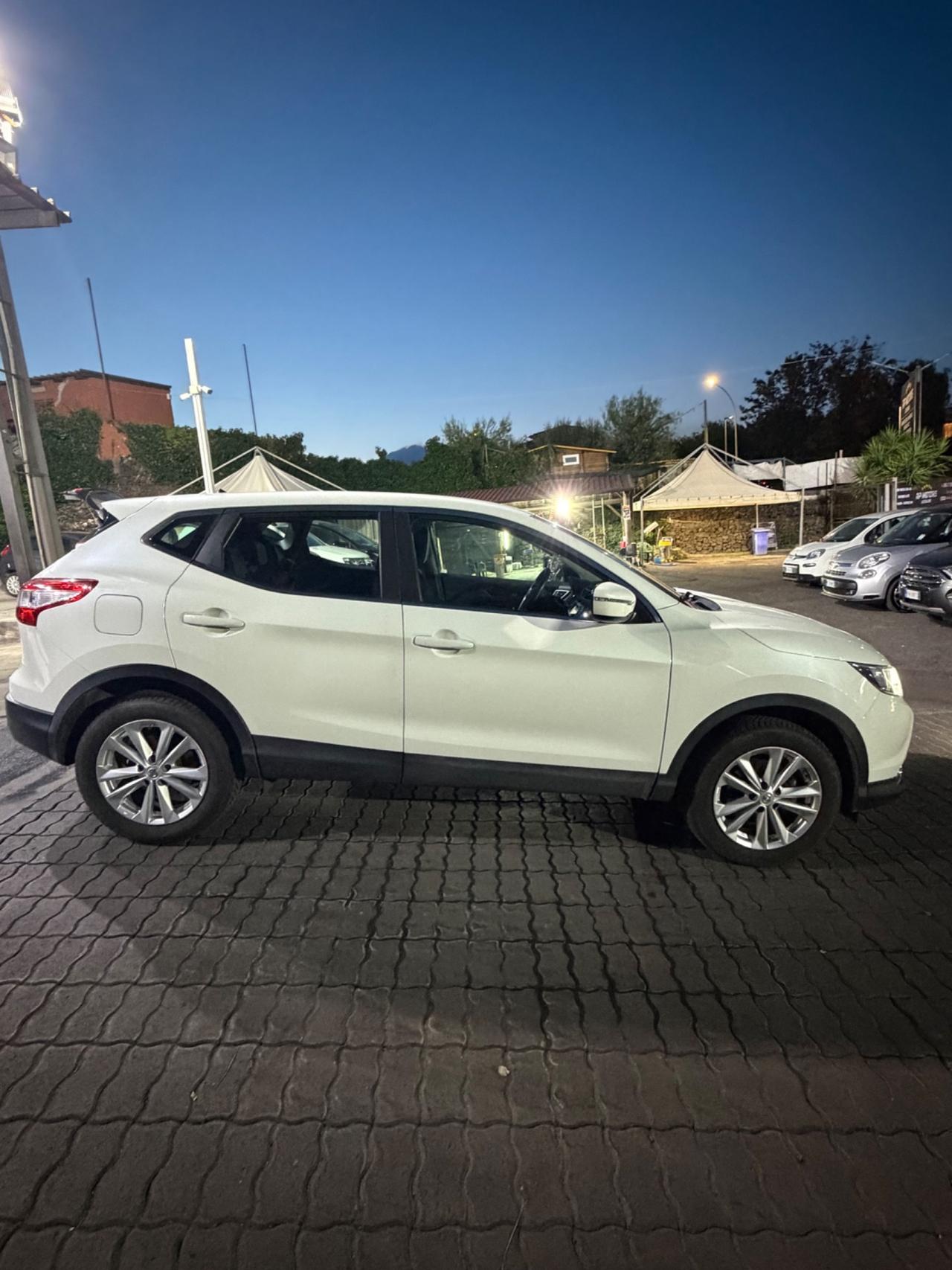 Nissan Qashqai 1.5 dCi N-Connecta