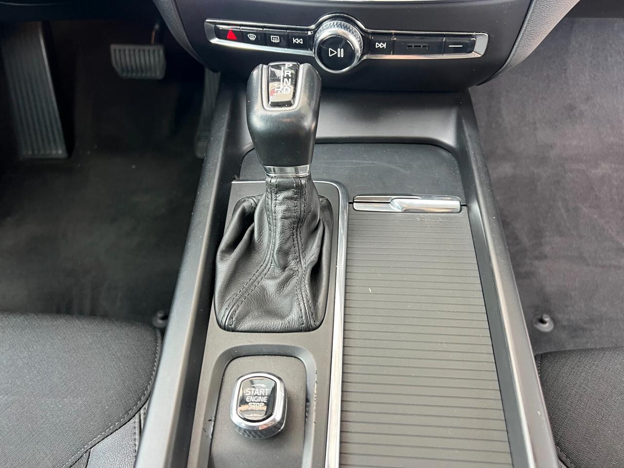 VOLVO V60/UNICO PROP/IVA ESPOSTA