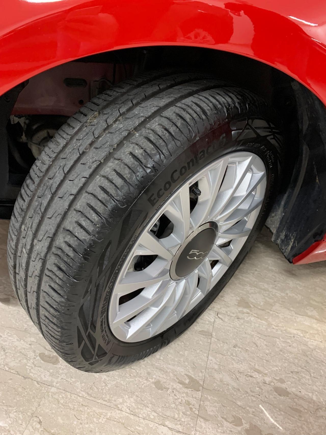 Fiat 500 1.0 Hybrid Red