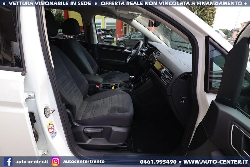 Volkswagen Touran 2.0 TDI DSG Executive R-LINE 7 POSTI RLINE