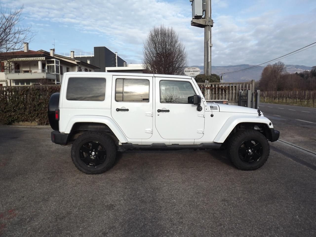 Jeep Wrangler Unlimited 2.8 CRD DPF Sahara Auto