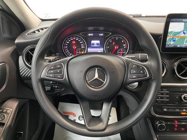 MERCEDES-BENZ GLA 200 d Automatic 4Matic Premium