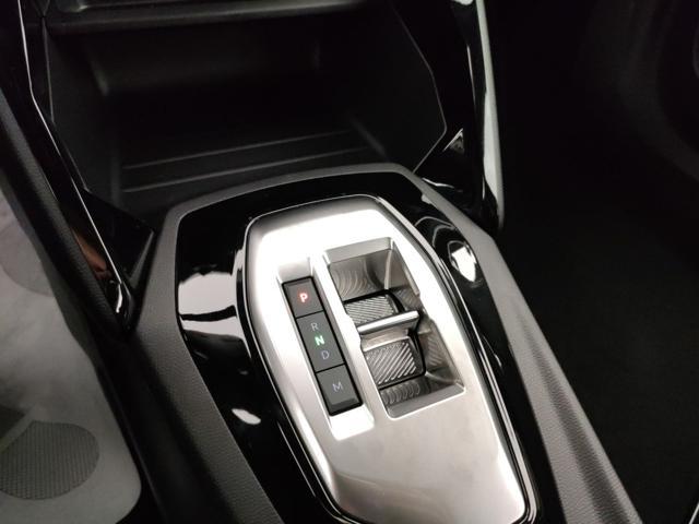 PEUGEOT 2008 Hybrid 145 e-DCS6 Style