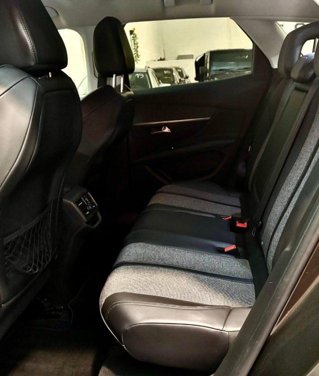 PEUGEOT 3008 BlueHDi 130 S&S EAT8 Allure