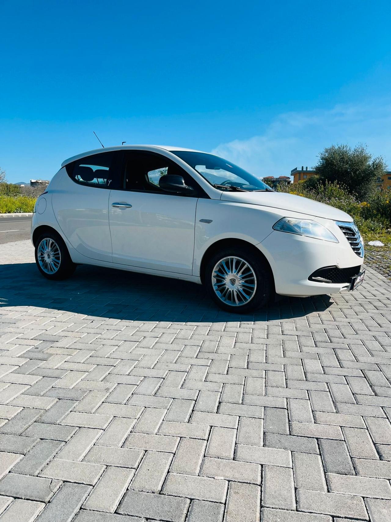 Lancia Ypsilon 1.3MLJT COME NUOVA CHIAMA 2013